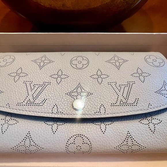 ✨Louis Vuitton Mahina Portefeuille Iris Long Wallet – M60144 | Brand New - Picture 2 of 9